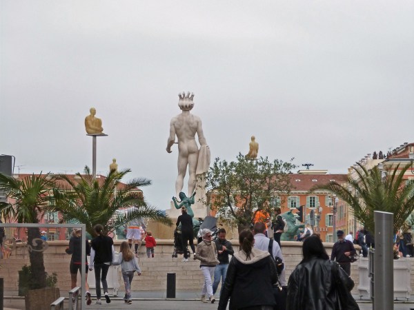 Apollo's back, passing on our way back to the hotel.